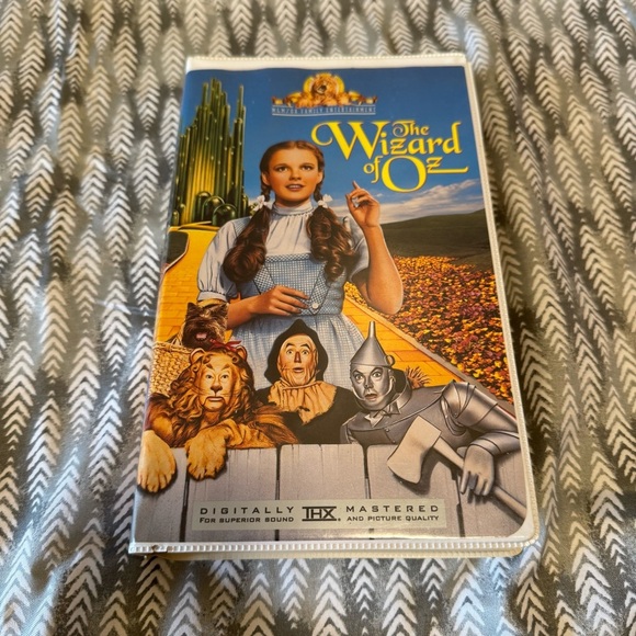 The Wizard of Oz VHS Tape - Picture 1 of 4